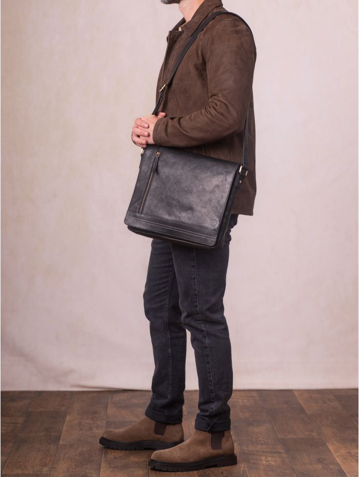 Keswick Large Leather Messenger Bag in Black