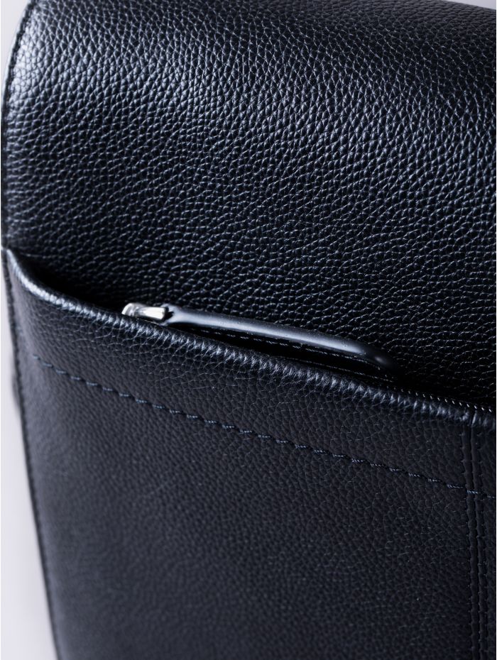 Crummock Leather Cross Body Bag in Black