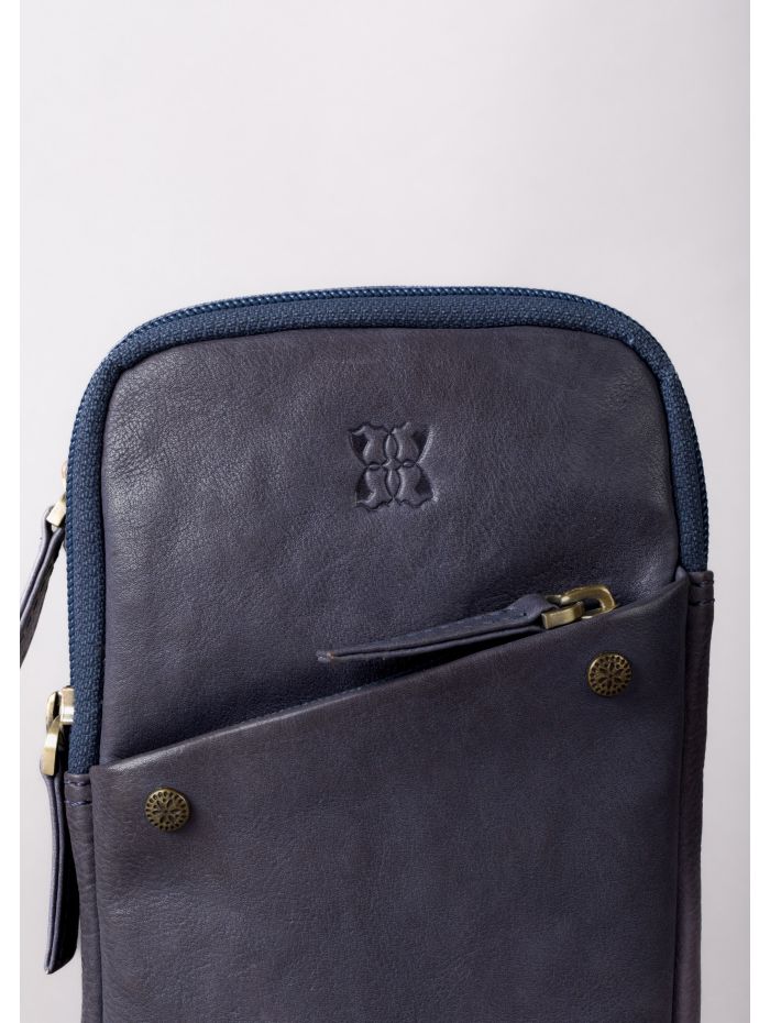Harstone Leather Travel Bag in Blue