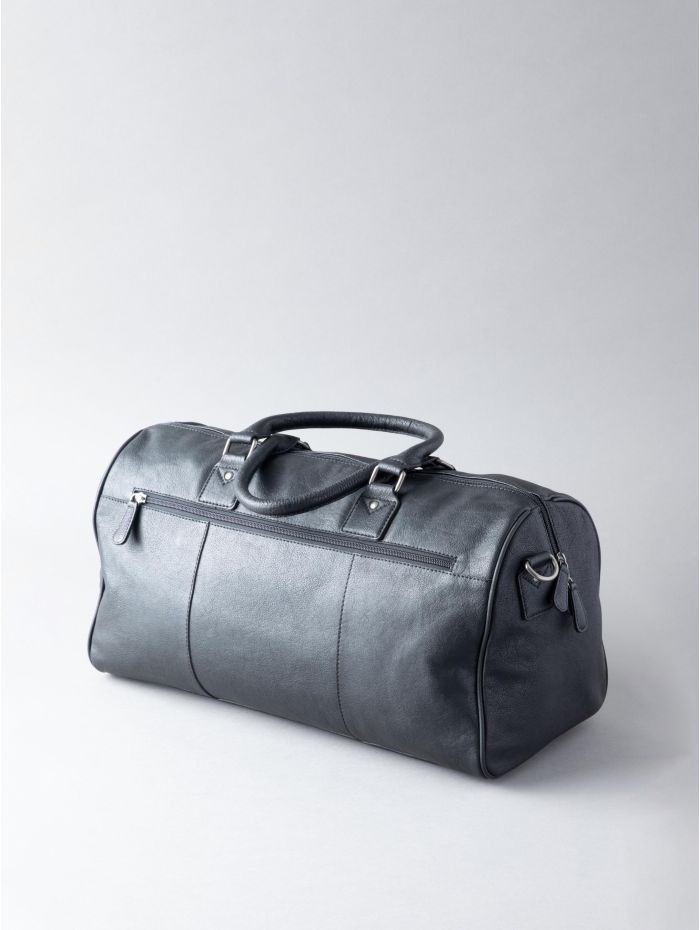 Discoverer Medium Leather Holdall in Black | Lakeland Leather