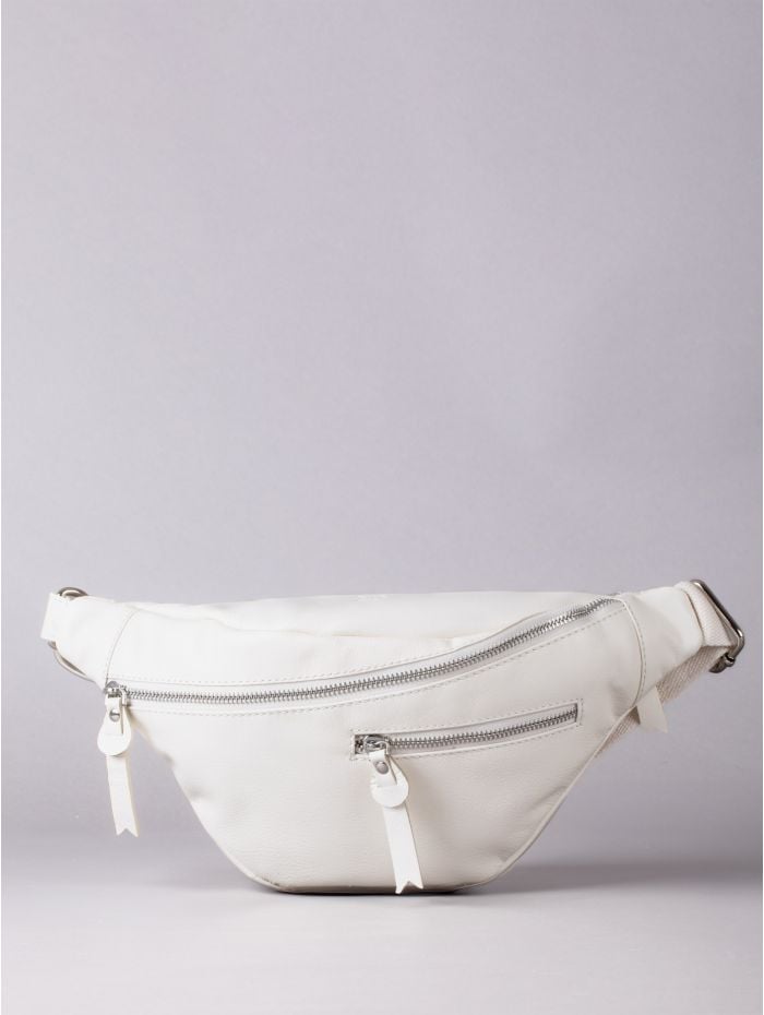 Tarn Leather Sling Bag in Off-White