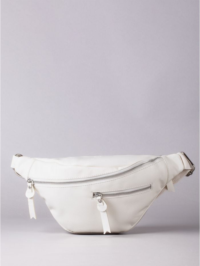 Tarn Leather Sling Bag in Off-White