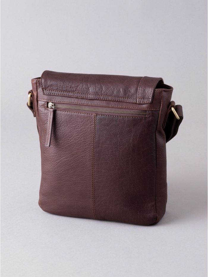 Lakeland Leather Keswick Medium Leather Messenger Bag in Brown