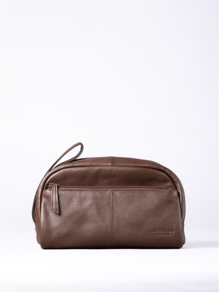 Silloth Leather Washbag in Brown