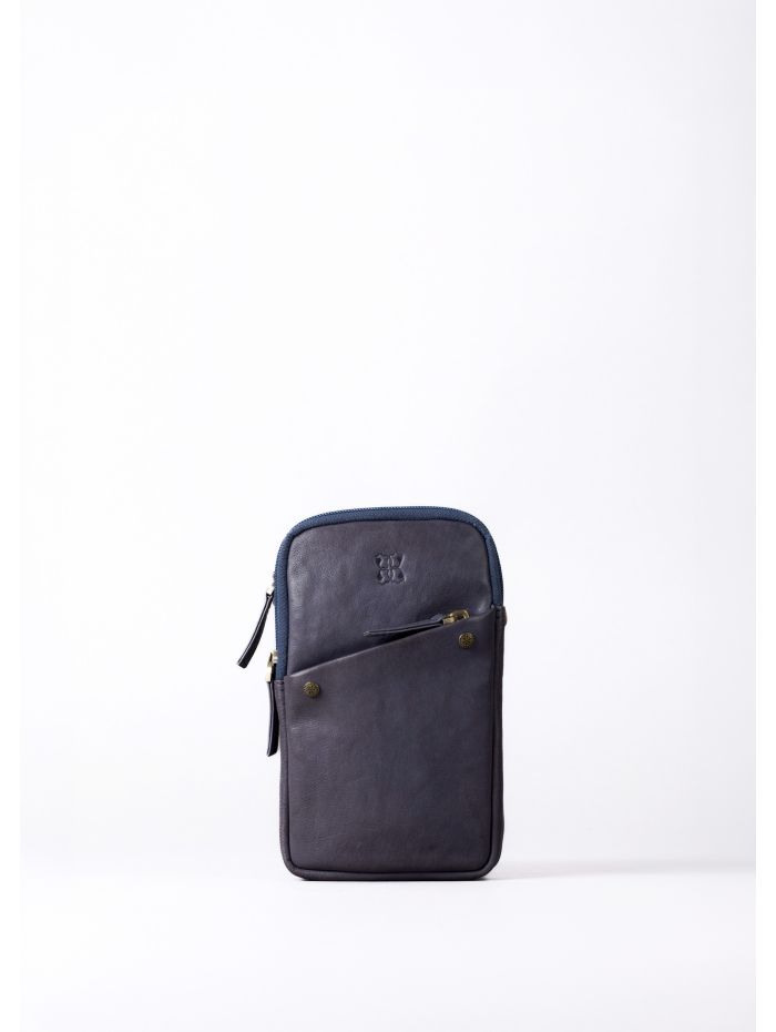 Harstone Leather Travel Bag in Blue