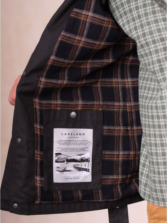 Coniston Wax Field Jacket in Black