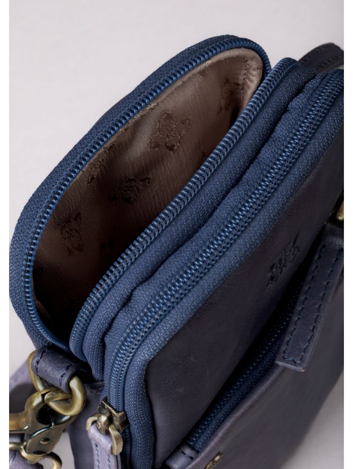 Harstone Leather Travel Bag in Blue
