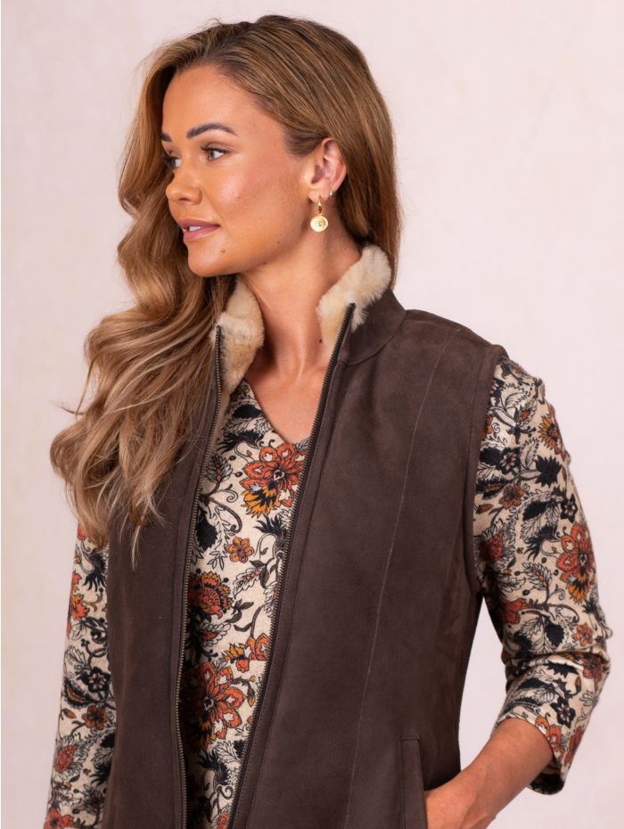 Grange Classic Sheepskin Gilet in Vole Brown