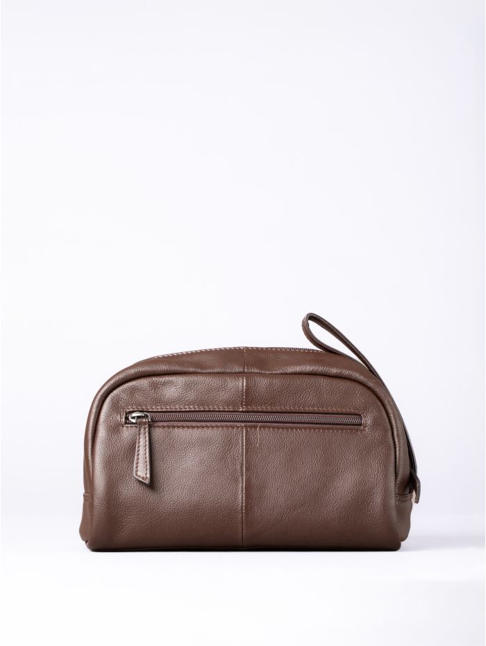 Silloth Leather Washbag in Brown