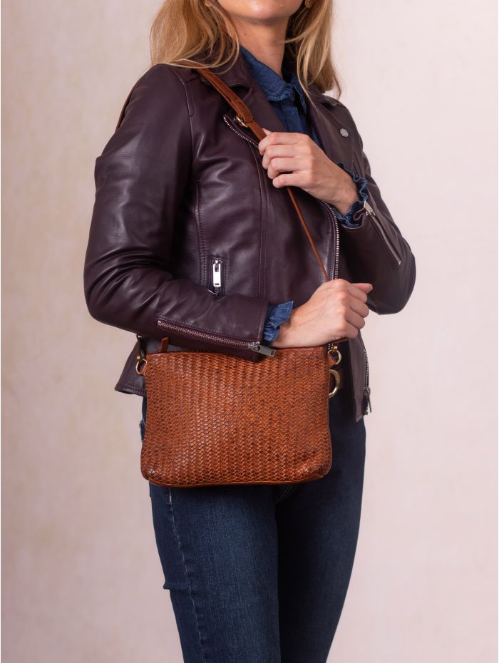 Wreay Leather Cross Body Bag in Cognac