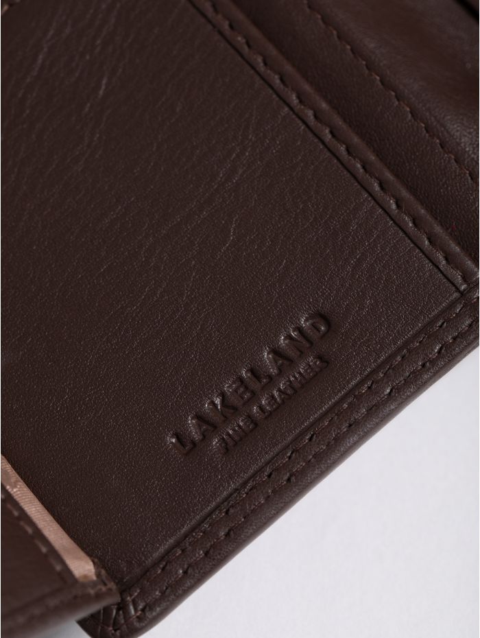 Small Leather Tab Purse in Brown
