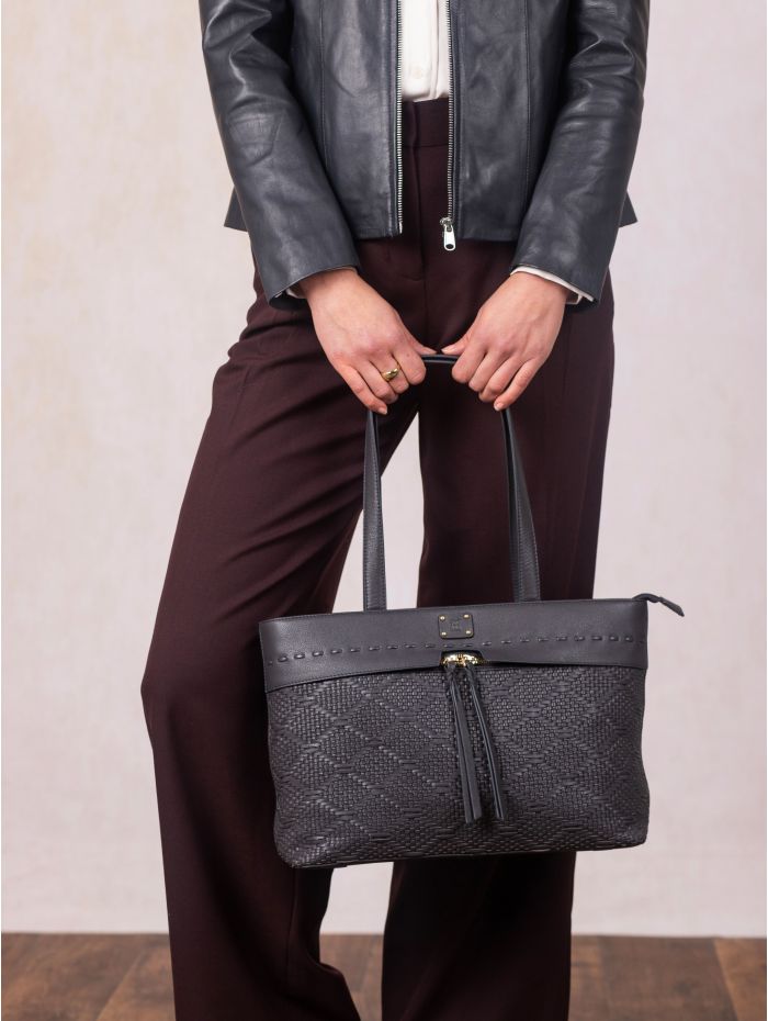 Wasdale Leather Tote Bag in Dark Navy