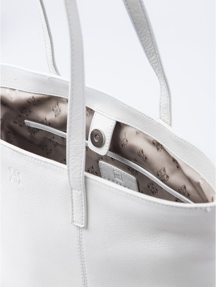 Torver Leather Tote Bag in Off White