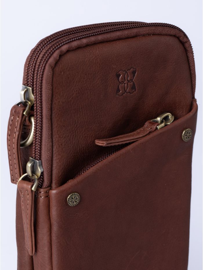 Harstone Leather Travel Bag in Tan