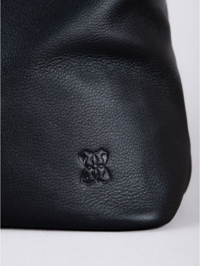 Winleigh Leather Shoulder Bag in Black