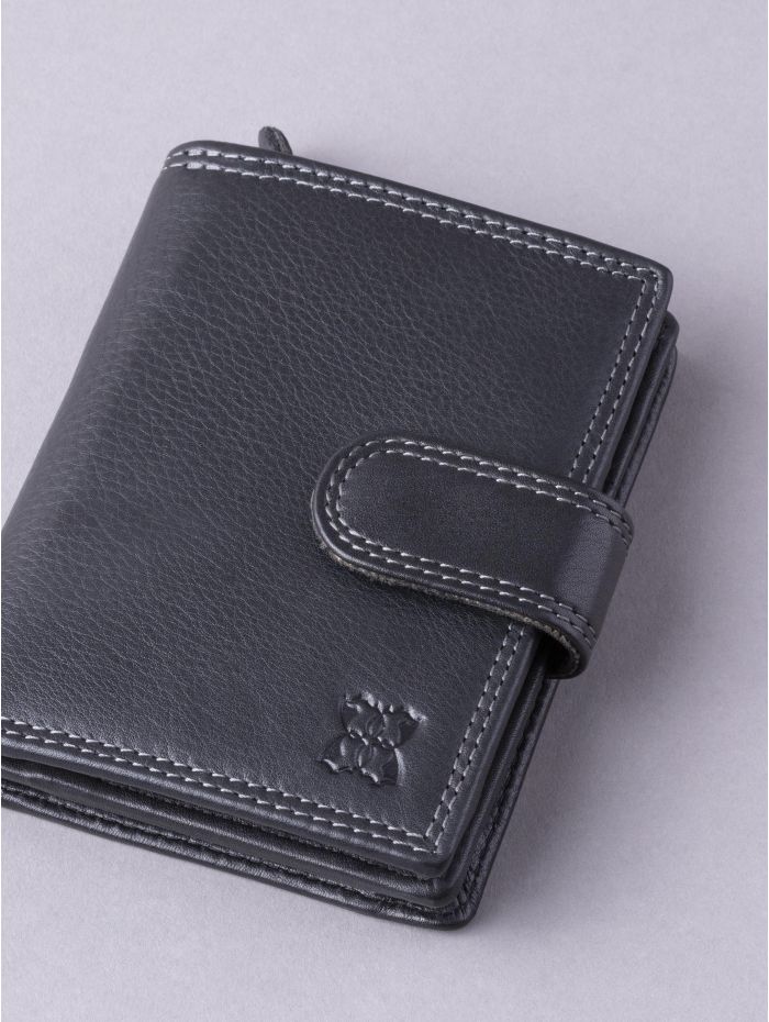 Small Leather Tab Purse in Black