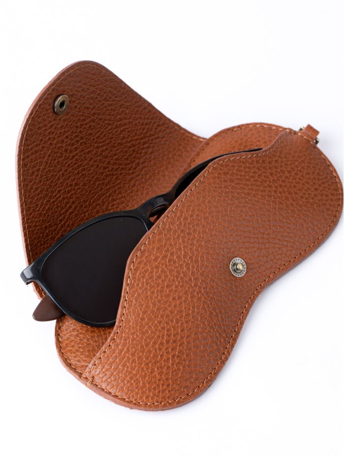 Tarraby Leather Glasses Case in Tan