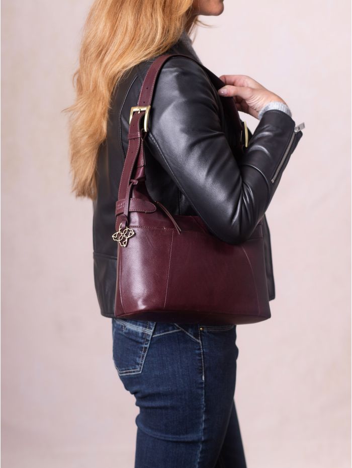 Newby Leather Hobo Shoulder Bag in Burgundy