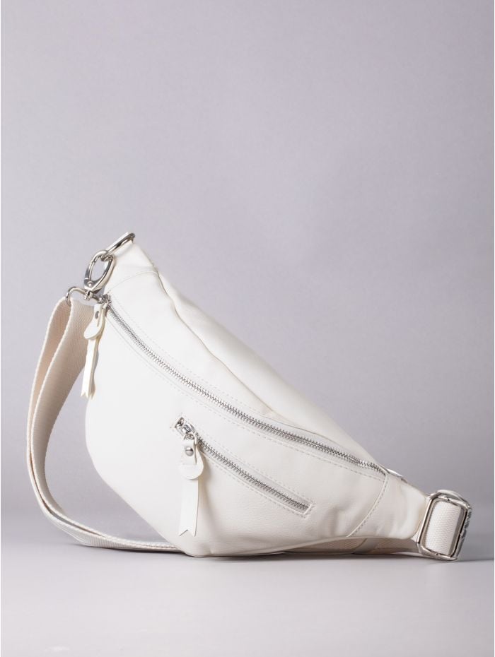 Tarn Leather Sling Bag in Off-White