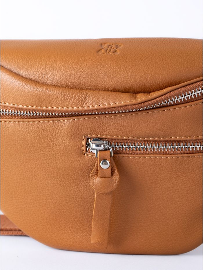 Tarn Leather Sling Bag in Tan
