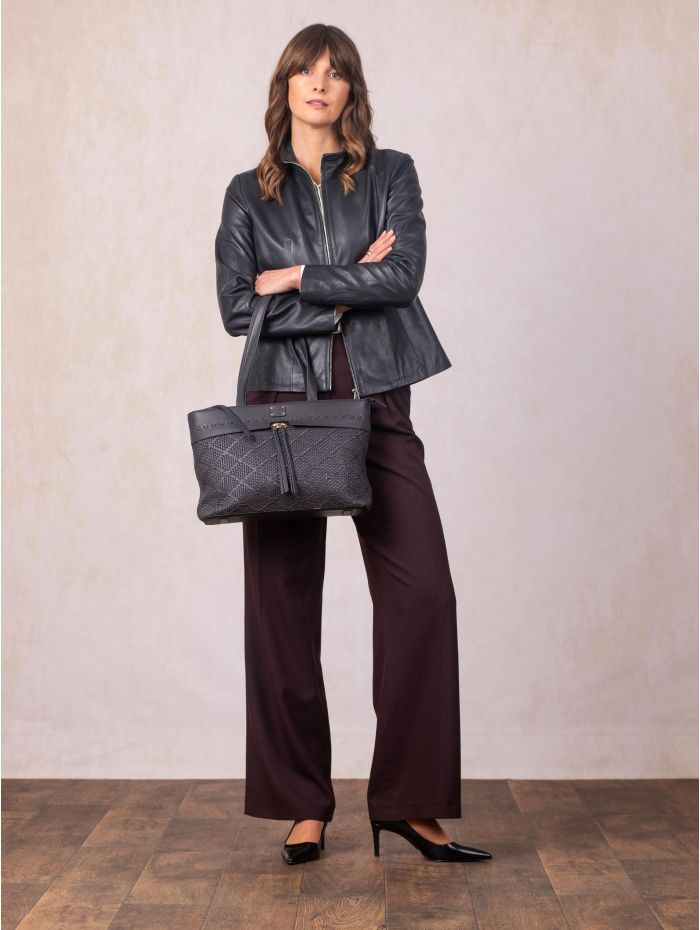 Wasdale Leather Tote Bag in Dark Navy