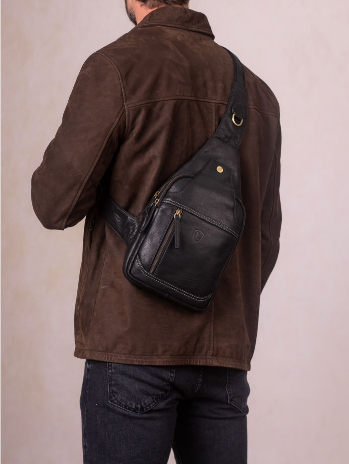 Keswick Leather Sling Bag in Black