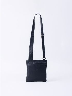 Allerdale Leather Cross Body Bag in Navy
