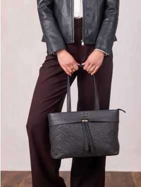 Wasdale Leather Tote Bag in Dark Navy