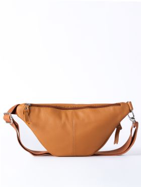 Tarn Leather Sling Bag in Tan