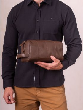 Discoverer Leather Washbag in Brown