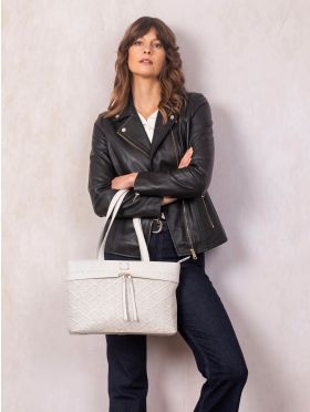 Wasdale Leather Tote Bag in Off White