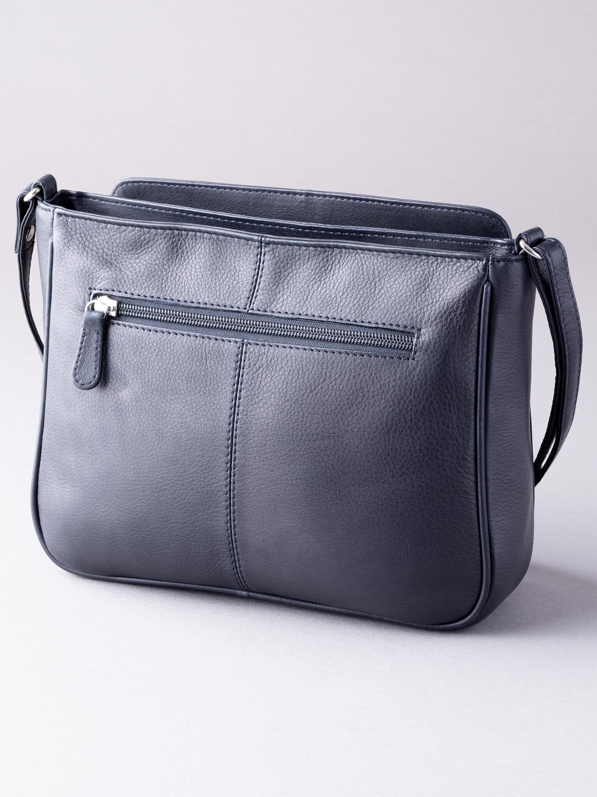 Lakeland Leather Keswick Leather Holdall in Black | Lakeland Leather